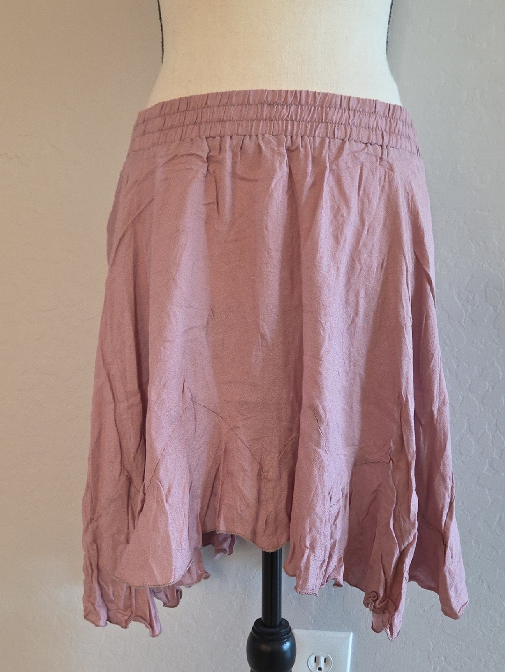 Free People Intimately Dusty Rose Lightweight Flowy Skirt Size Large NWT